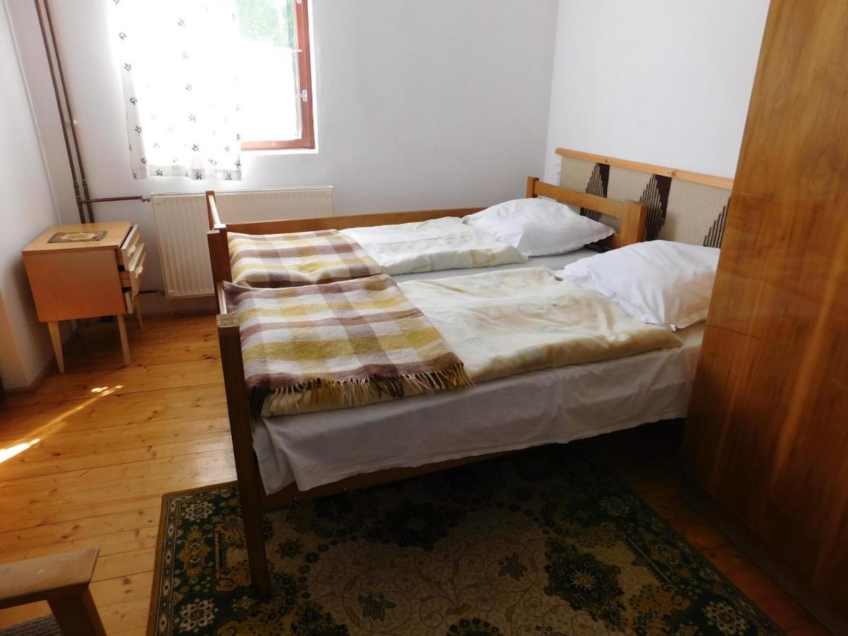 Huta Vendeghaz Hotell Kishuta Exteriör bild